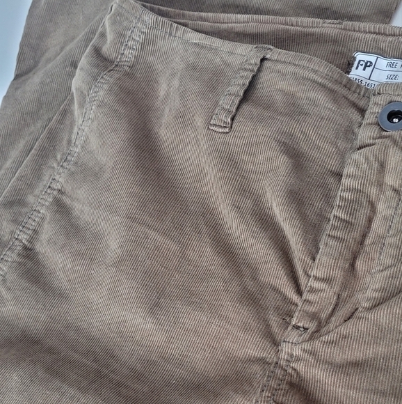 Free People Jolene Corduroy Flare Bellbottoms  in Light Military Green - Size 31 - Picture 6 of 12